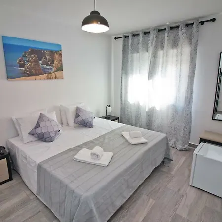 New Village Guest House Lagos Exterior foto